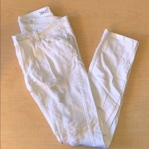 Levi’s women’s white skinny jeans
